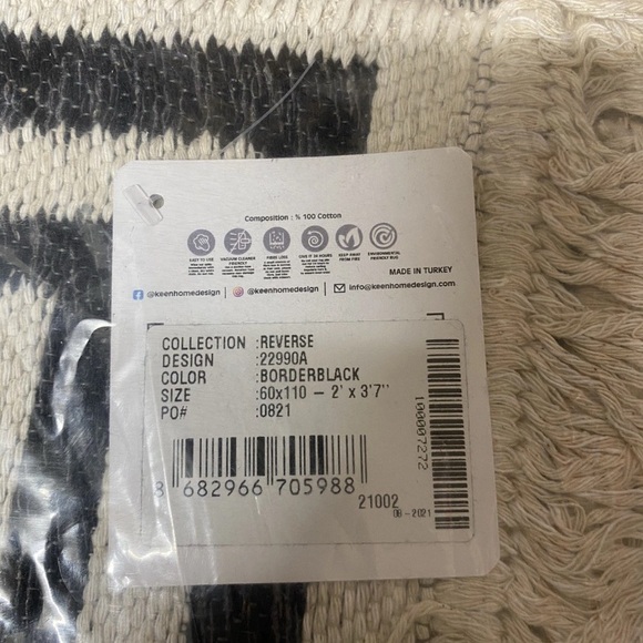 2x3 Rug - Machine Washable Entry Rug with Non-Slip Backing - Picture 5 of 9